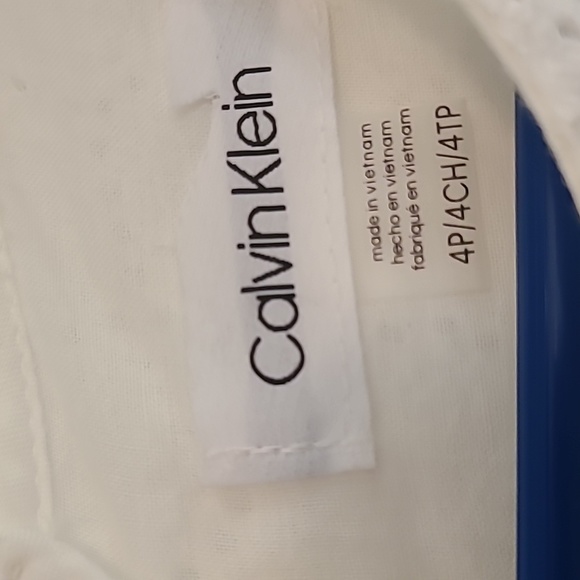 Calvin Klein.  White.  Eyelet  detail.  Lined.   Size 4p - Picture 3 of 5